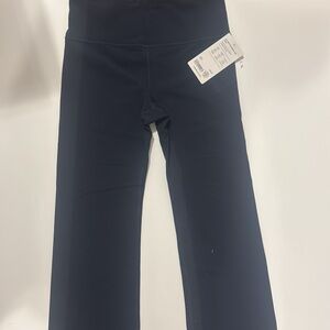 ELATION ULTRA HIGH RISE STRAIGHT LEG PANT .